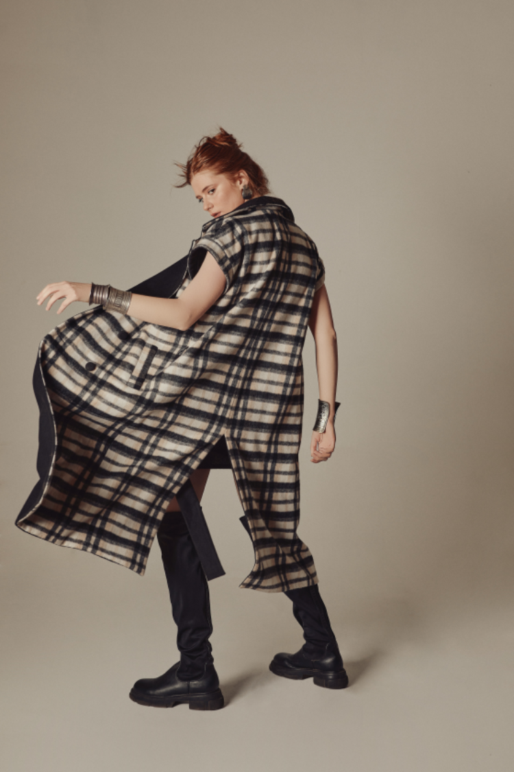 Sleeveless coat double side