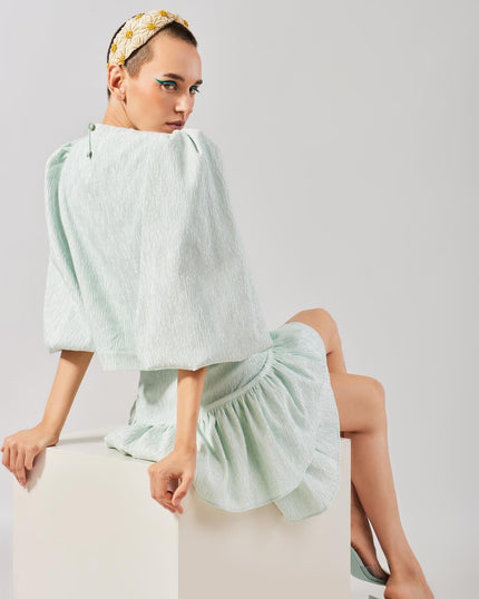 Top with puffy sleeves